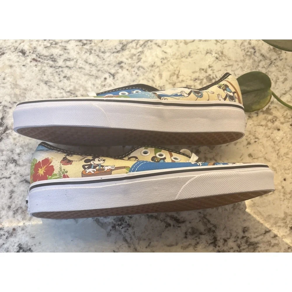 Vans X Disney Rare‎ Hawaiian Aloha Mickey Minnie Mouse M6 L7.5 limited Addition